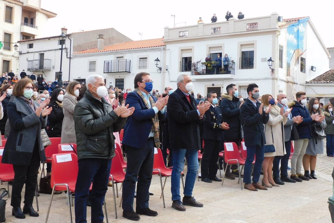Fotos: Emotivo homenaje a Charo Cordero en Romangordo