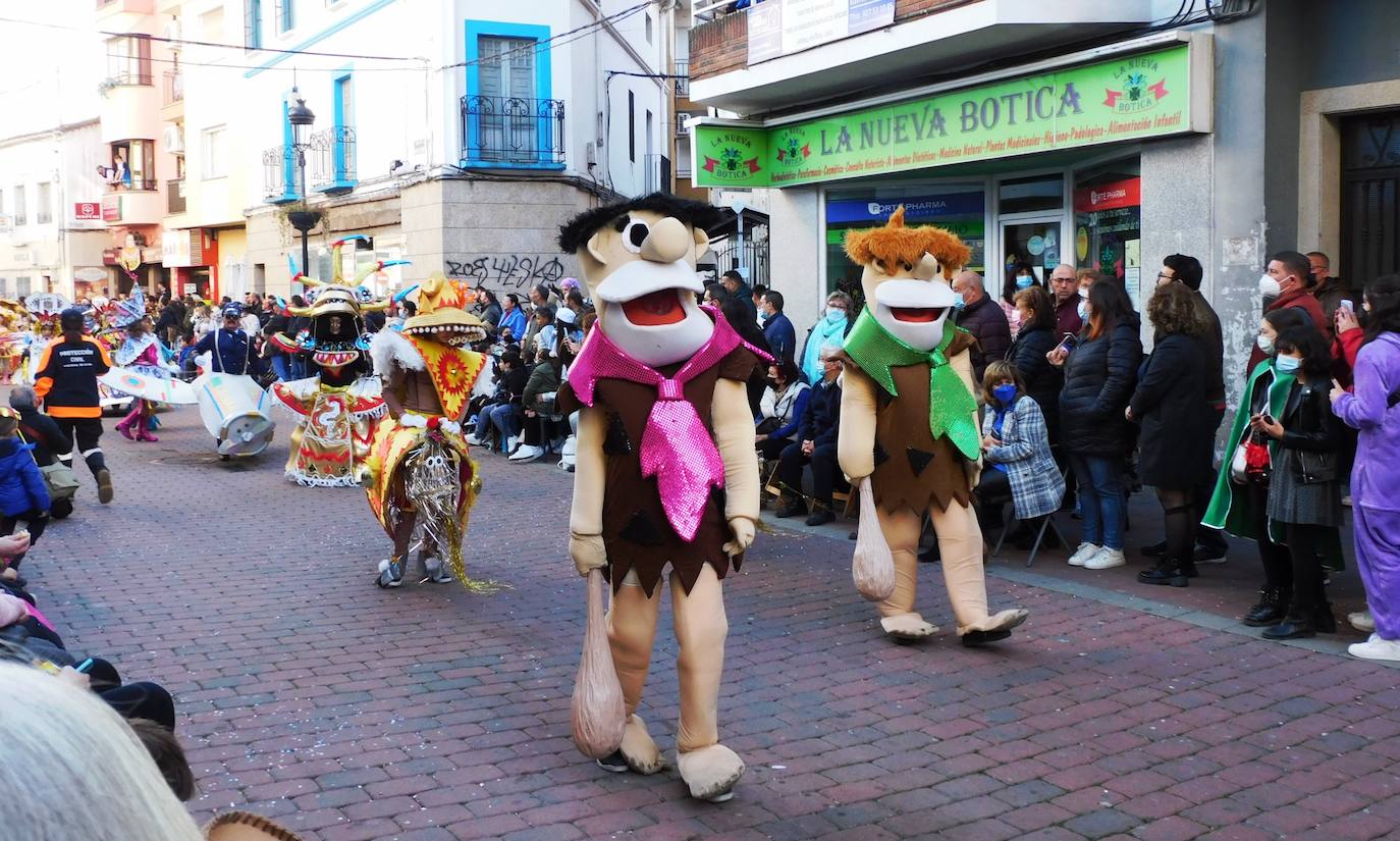 Fotos: Primer desfile de carrozas y comparsas