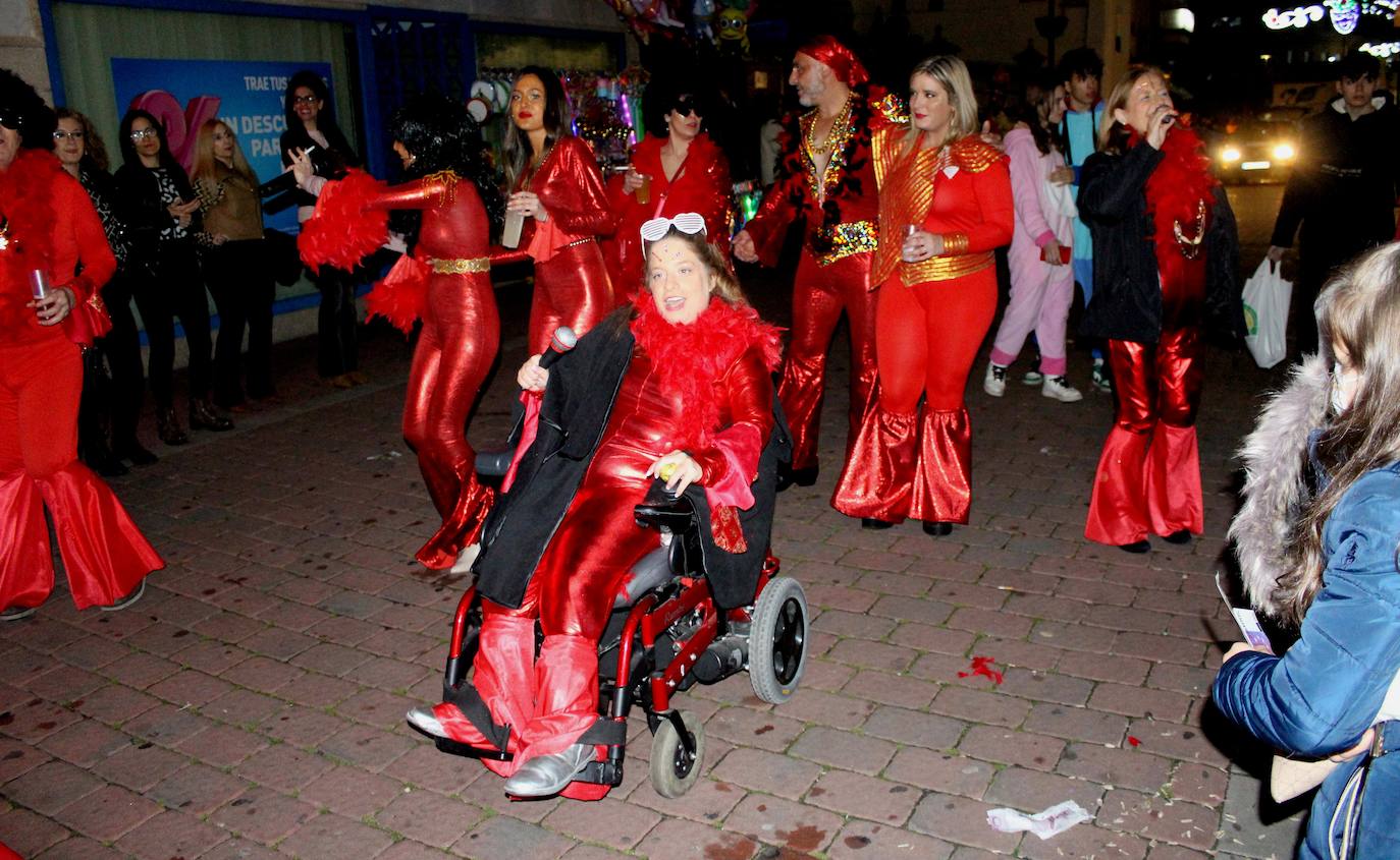Fotos: Multitudinario pasacalles carnavalero