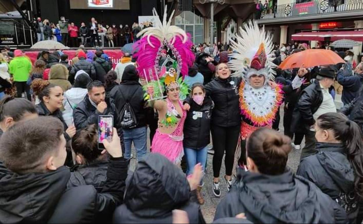 La peña Vértigo 'vuelve a volar' en el Carnaval de Ciudad Real