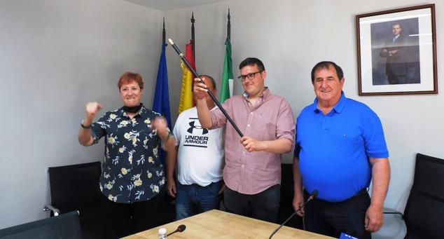 Fotos: Relevo en la alcaldía de Saucedilla