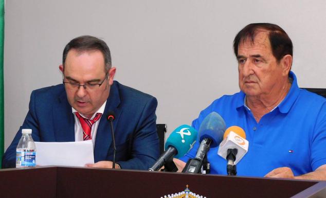 Fotos: Relevo en la alcaldía de Saucedilla