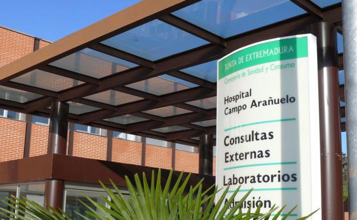 Un turismo arrolla a dos peatones cerca del cuartel de la Guardia Civil