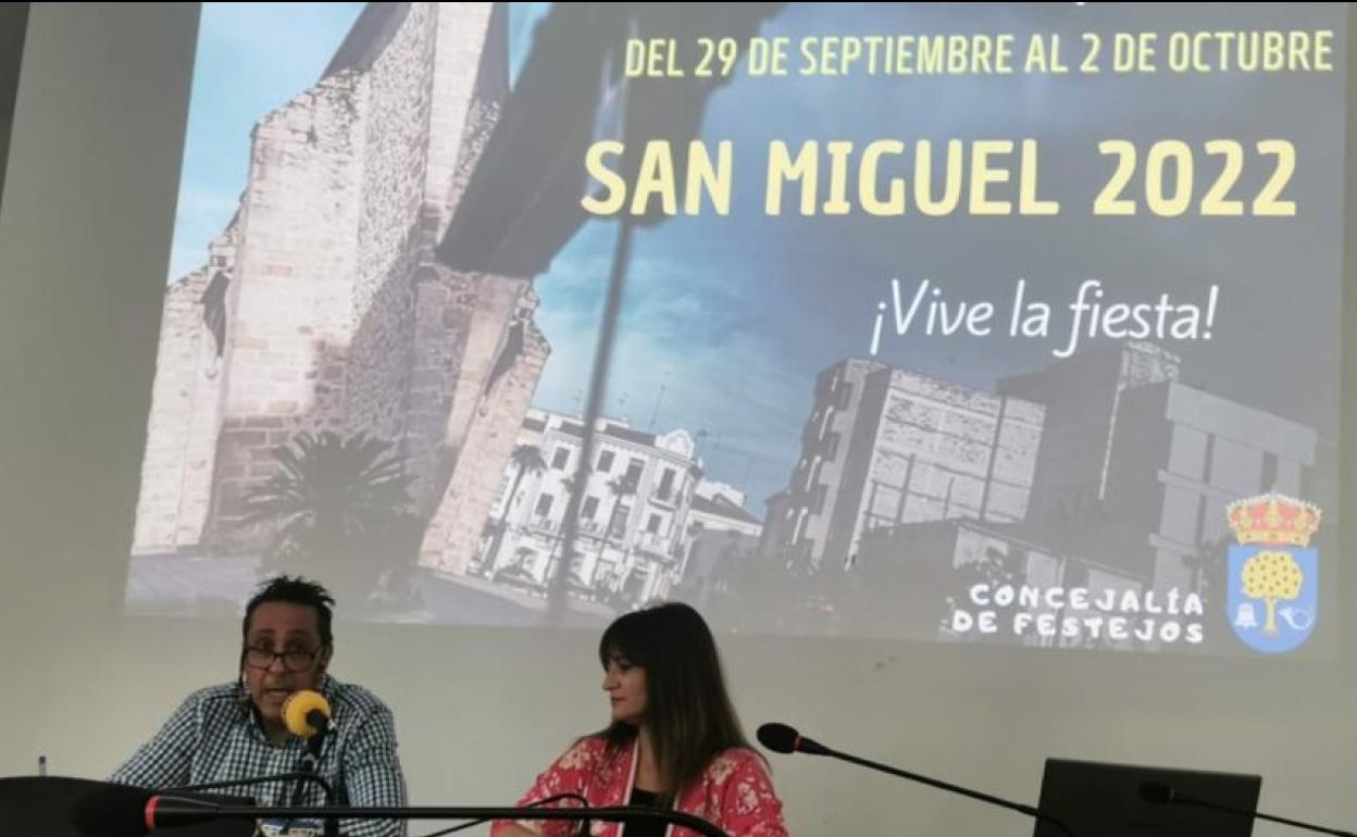 Vizcaíno y Medina en la presentación del programa festivo 