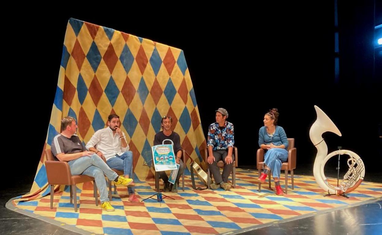 La presentación se hizo en el Teatro del Mercado 