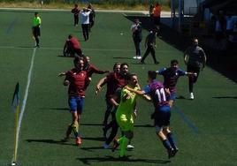 Alegría en el equipo armero tras el final del partido