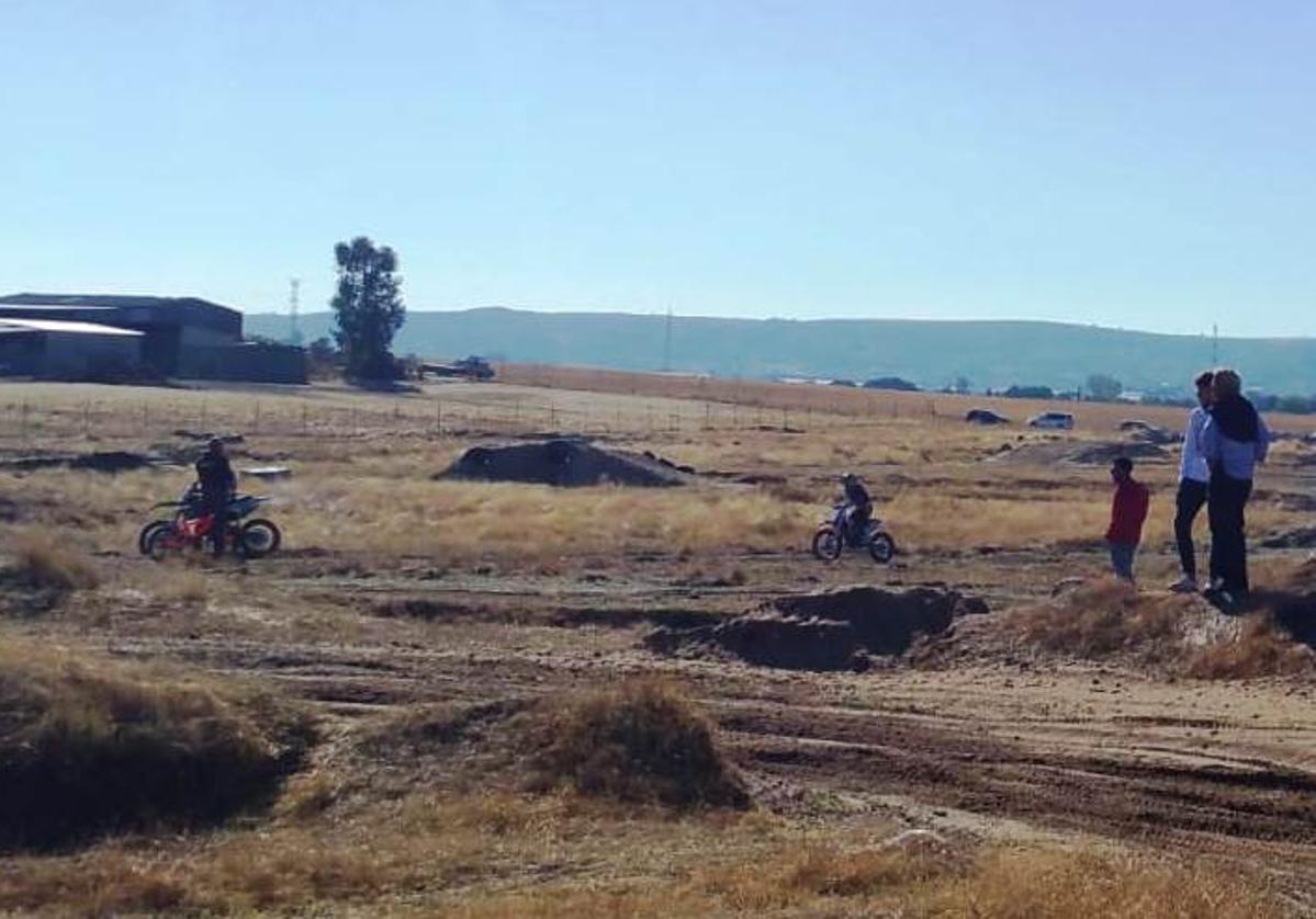 El circuio se encuentra en el camino de 'los Palos'