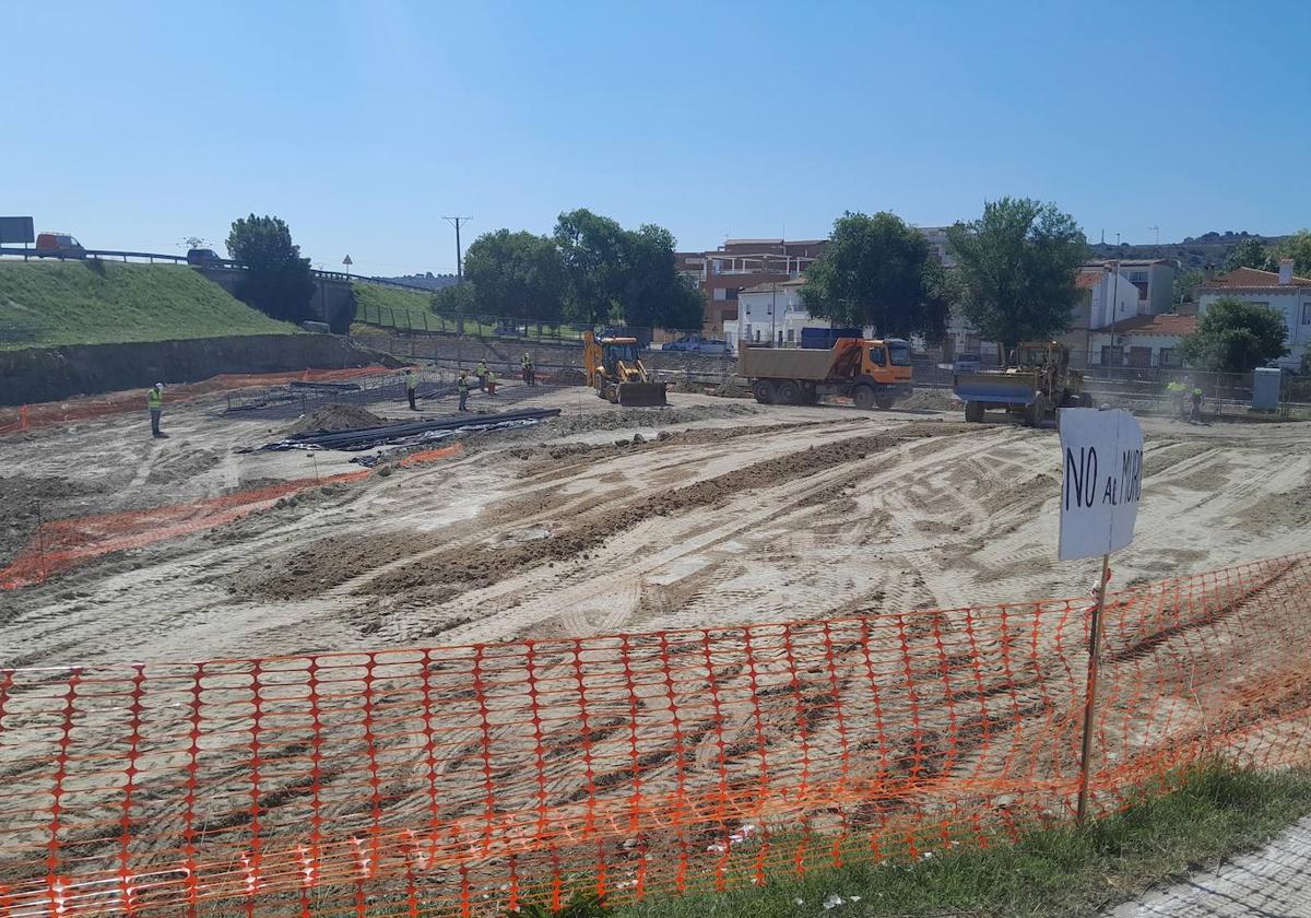 Estado de las obras junto al paso a nivel del barrio de La Paz