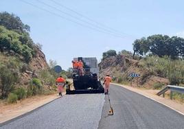 Diputación rehabilita 14 kilómetros de la carretera de Bohonal de Ibor a la presa de Valdecañas