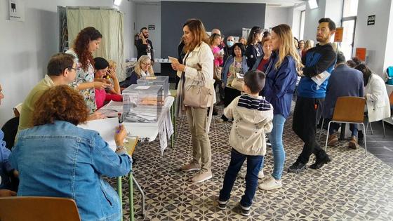 El Ayuntamiento dotará de medios a los colegios electorales para mitigar el calor