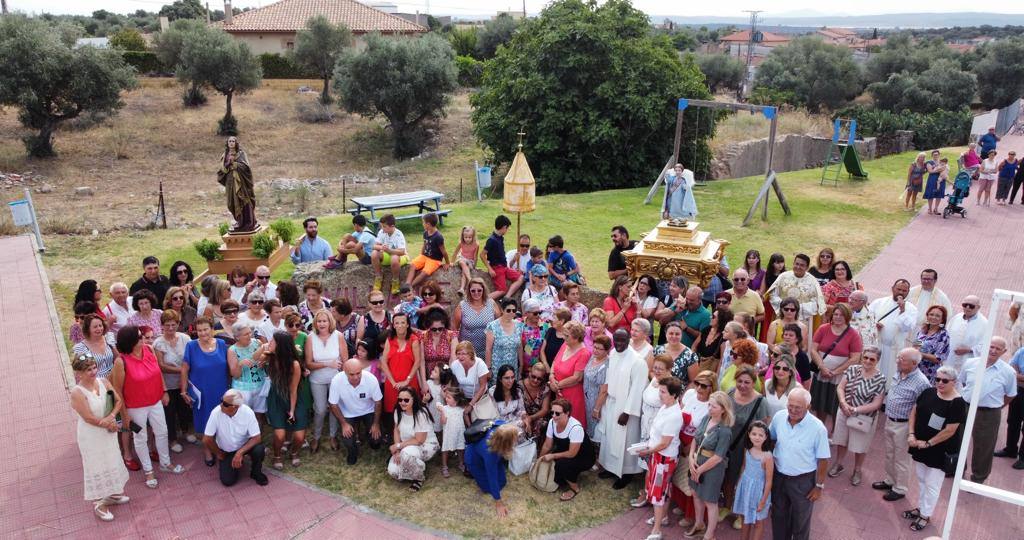 La imagen del Ángel vuelve a Valdehúncar tras ser restaurada