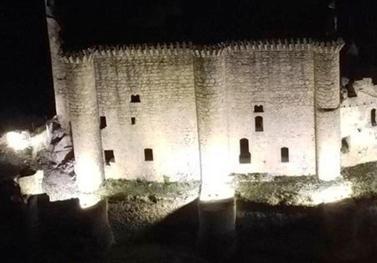 El castillo de Belvís de Monroy vuelve a iluminarse tras años de oscuridad