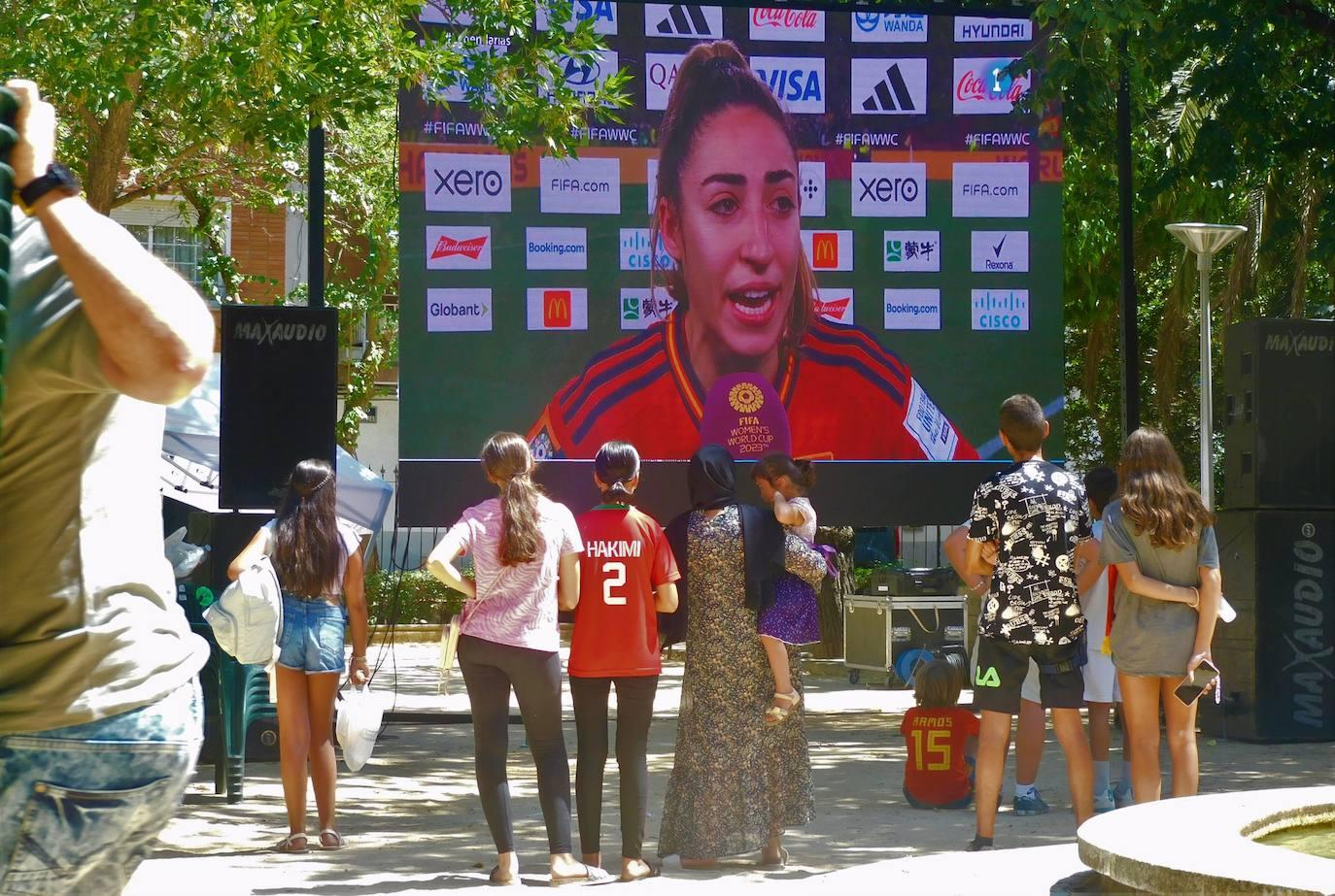 Gran ambiente en el parque para vivir la final del Mundial de fútbol femenino