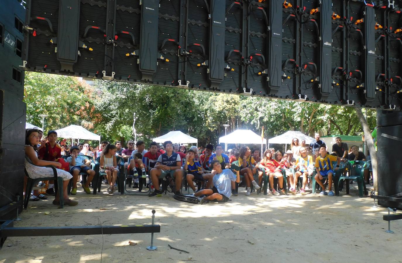Gran ambiente en el parque para vivir la final del Mundial de fútbol femenino