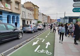 Carril bicia la altura del colegio Campo Arañuelo