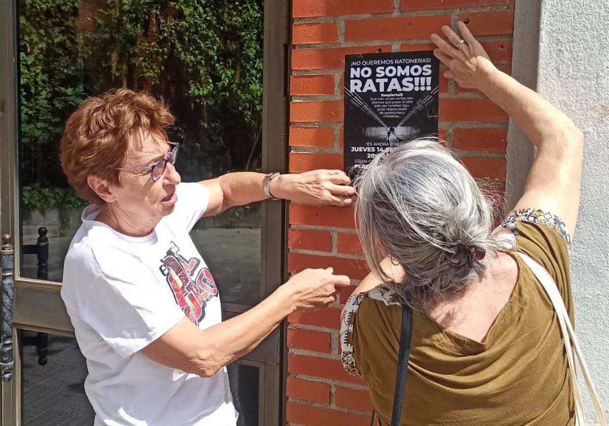 Montserrat Zorraquino, a la izquierda, firmante del escrito