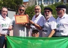 Los 'milanos', varios de ellos moralos, con Luis Landero en Madrid.