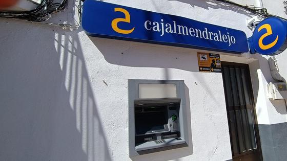 Higuera estrena el primer cajero automático de su historia