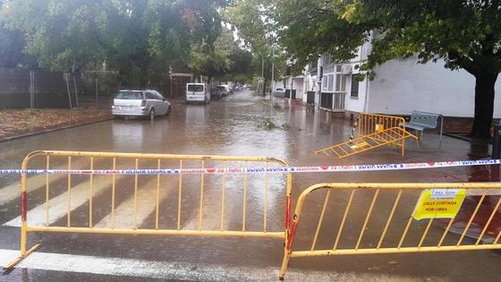 La lluvia y el viento de la borrasca Aline provoca el caos en Navalmoral
