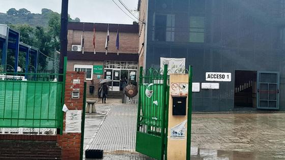 Las clases terminan antes de tiempo en el colegio Campo Arañuelo por la lluvia