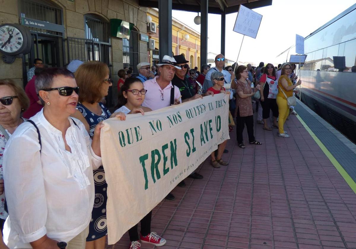 El argumento se repite cinco años después en defensa del tren Ruta de la Plata