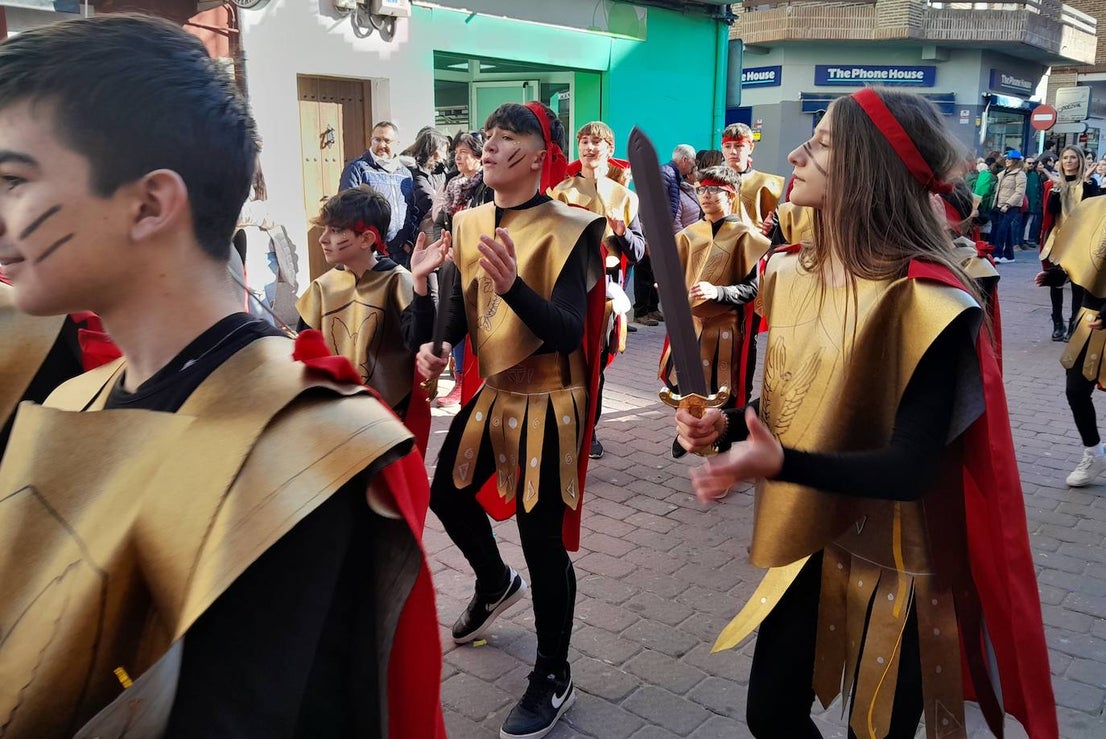 Fotos: Multitudinario desfile juvenil
