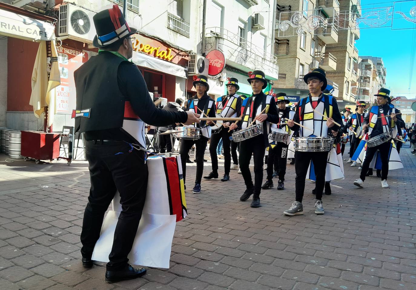 Fotos: Multitudinario desfile juvenil
