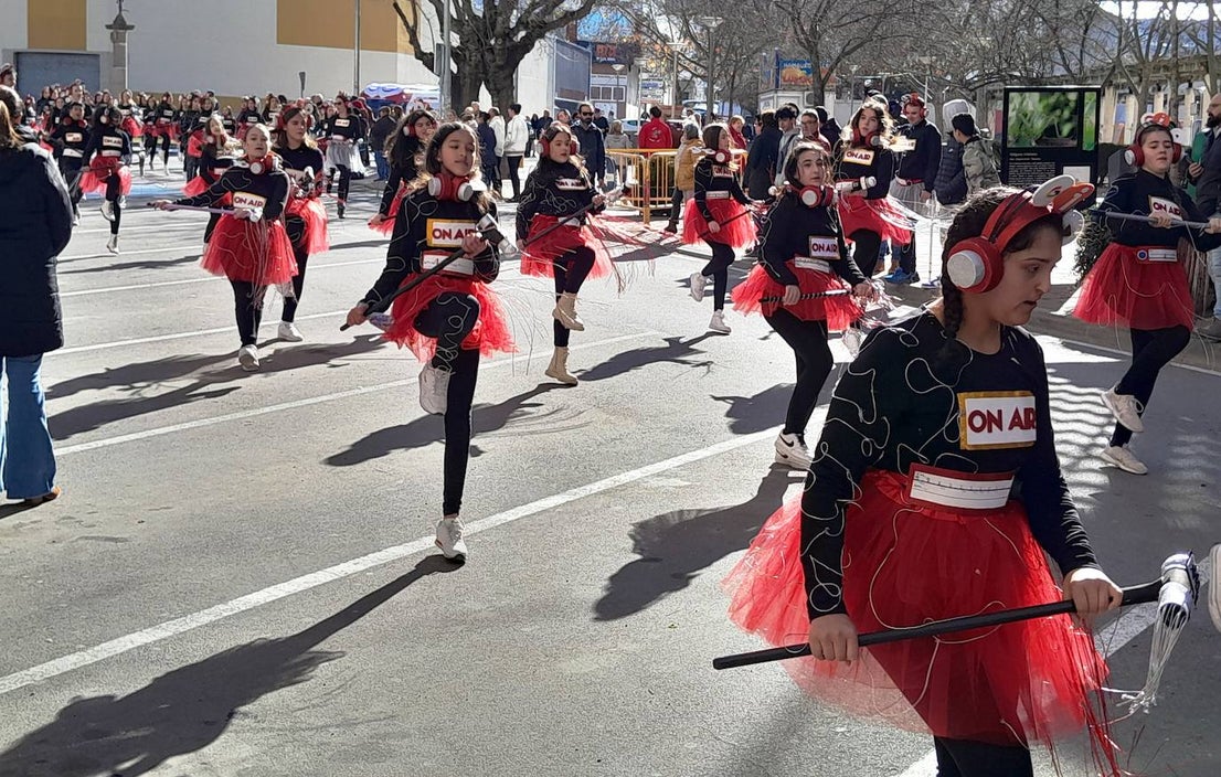 Fotos: Multitudinario desfile juvenil
