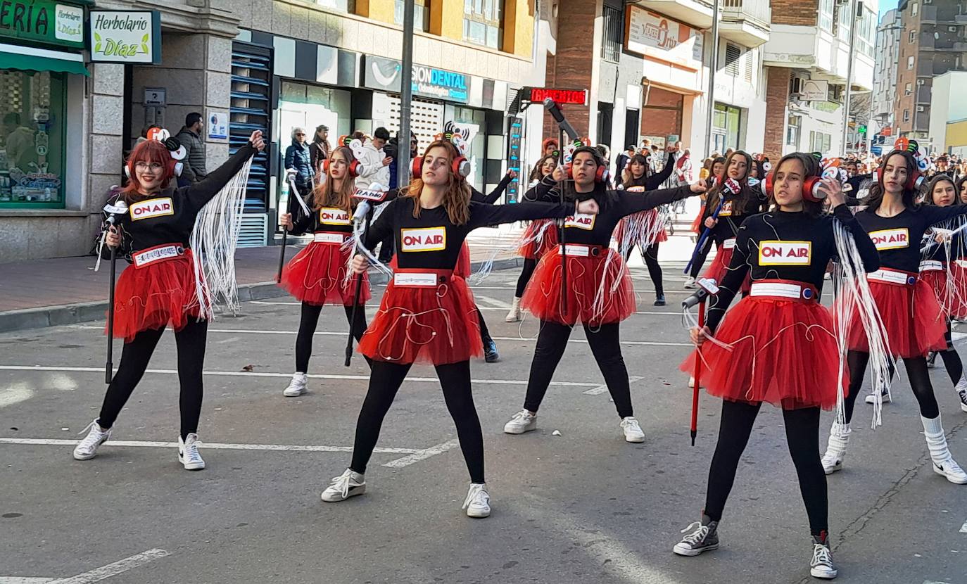 Fotos: Multitudinario desfile juvenil
