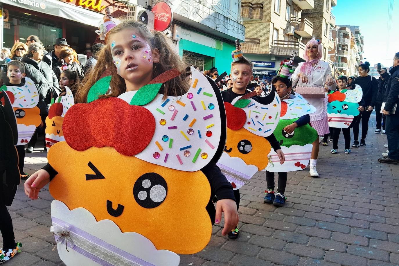 Fotos: Multitudinario desfile juvenil