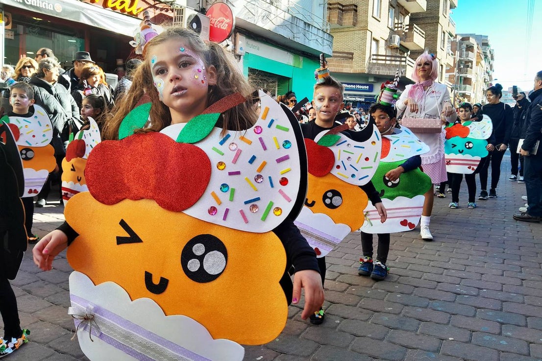 Fotos: Multitudinario desfile juvenil