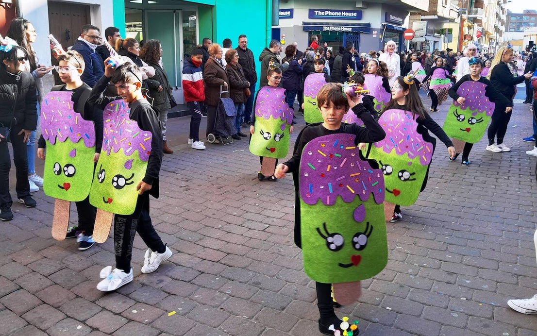 Fotos: Multitudinario desfile juvenil