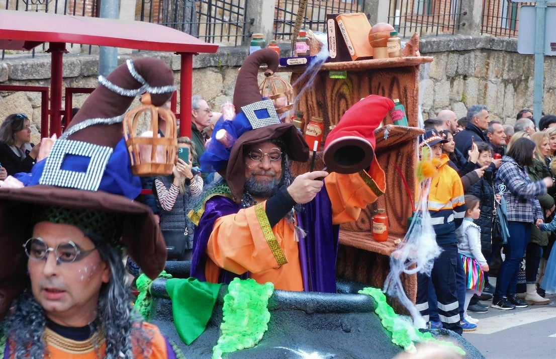 Fotos: Carrozas y comparsas