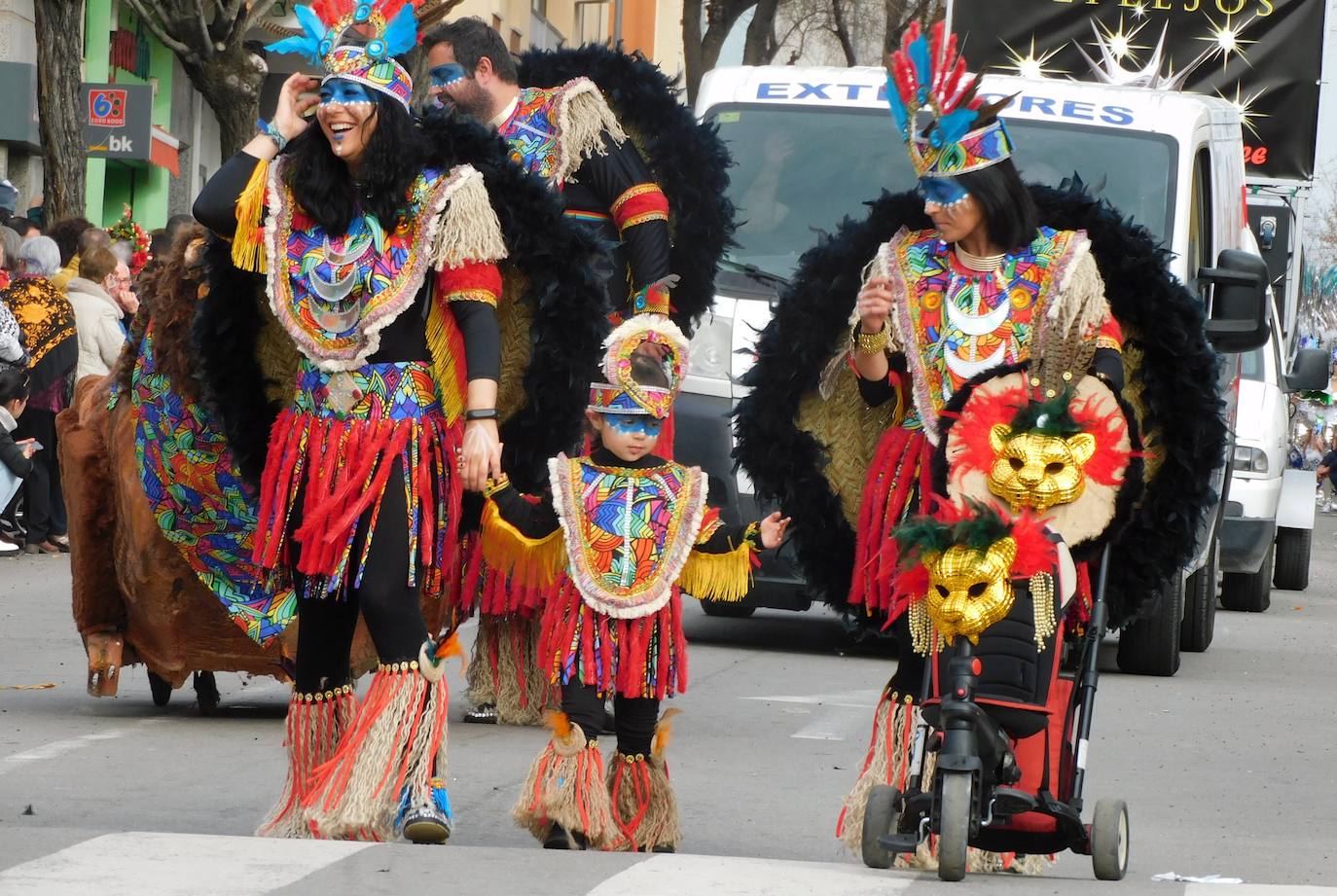 Fotos: Carrozas y comparsas