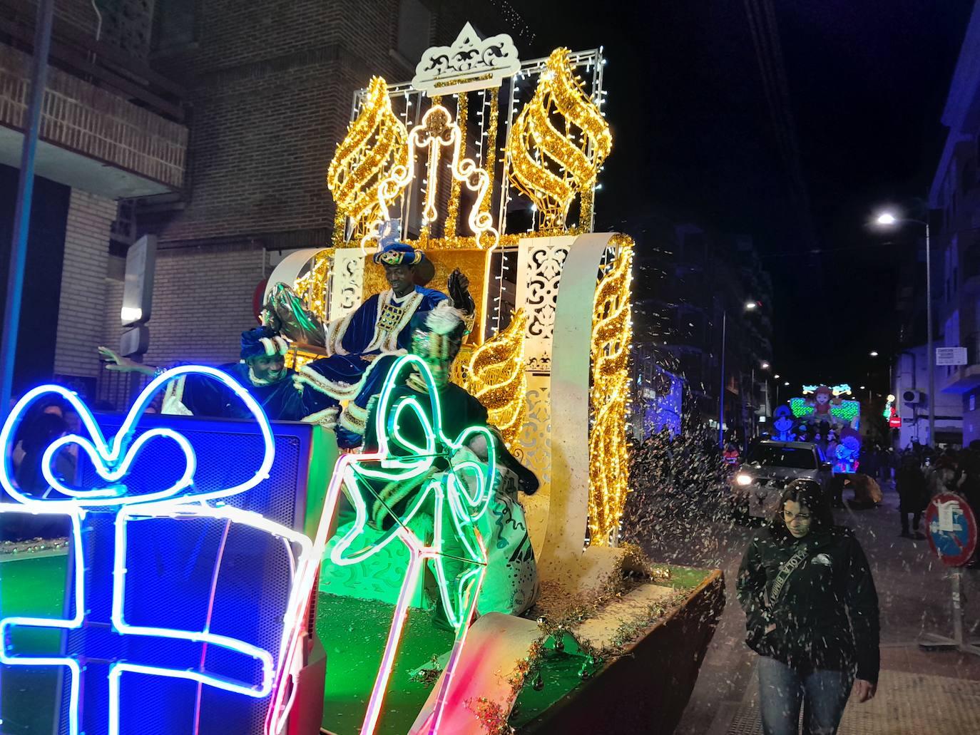 Los Reyes Magos despiden la Navidad y dan paso al Carnaval