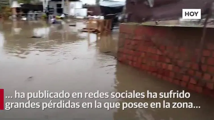 La lluvia obliga a cortar la carretera de Jarandilla e inunda calles y parcelas