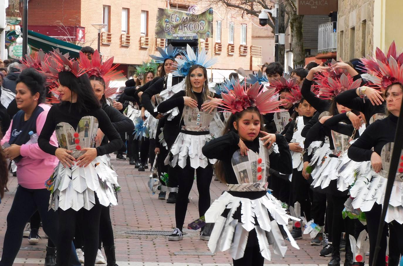 Los colegios abren el desfile juvenil aplazado el viernes de Carnaval