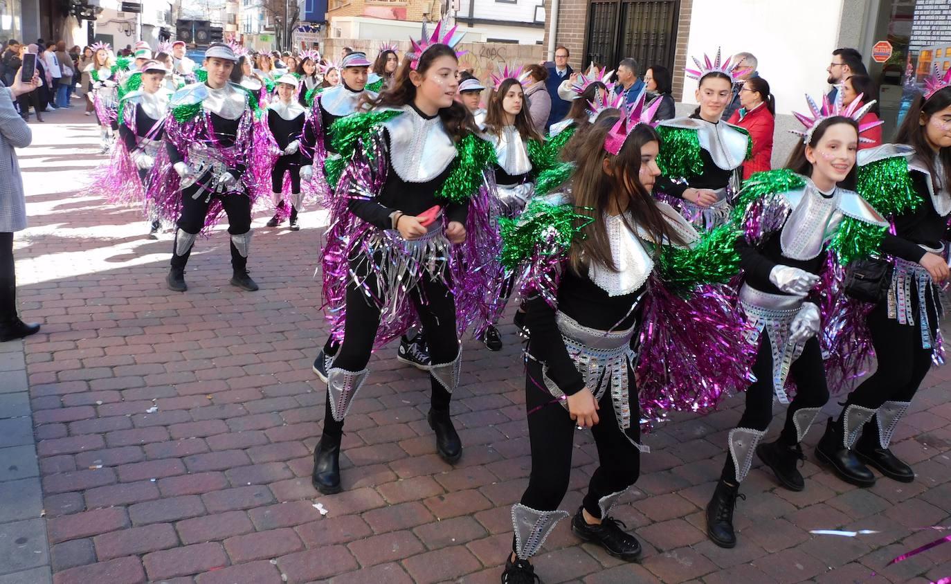 Los institutos cierran el multitudinario desfile estudiantil