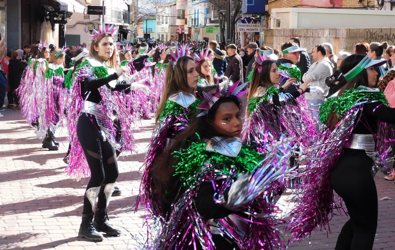 Los institutos cierran el multitudinario desfile estudiantil