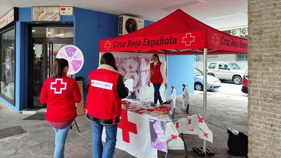 La lluvia obliga a modificar los actos del 8-M