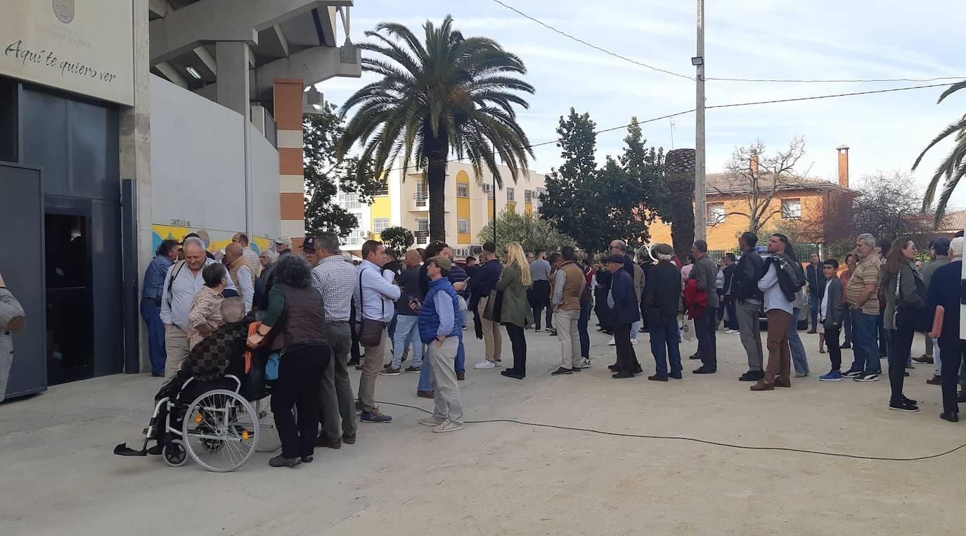 La vuelta de las corridas de toros llena el edificio multiusos
