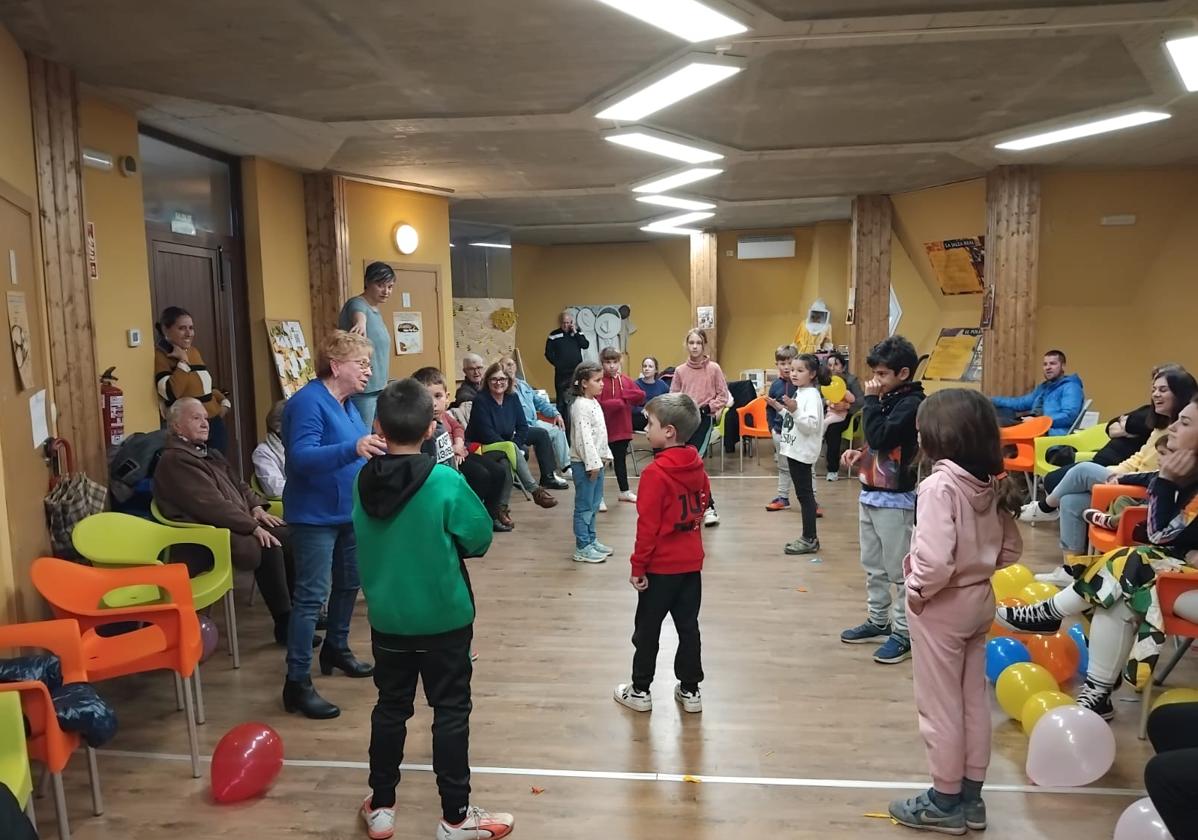 Participantes en el taller celebrado en Higuera