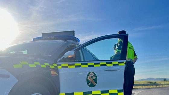 Paran dos veces a un hombre en una misma mañana por conducir sin puntos