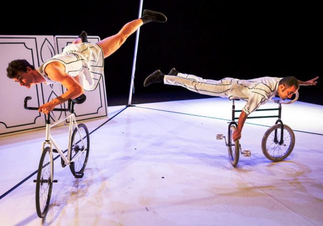 Truca Circus estará en Saucedilla con 'El círculo'