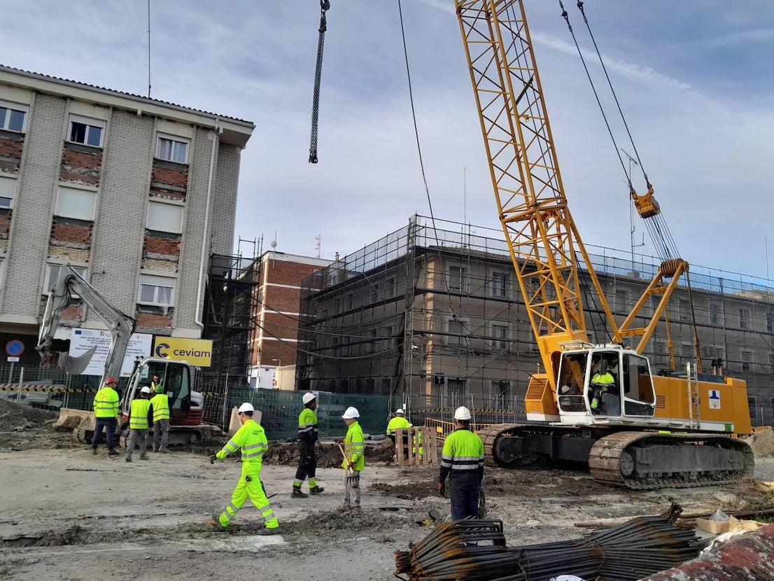 Las obras del tren eliminan la plaza de las cigüeñas