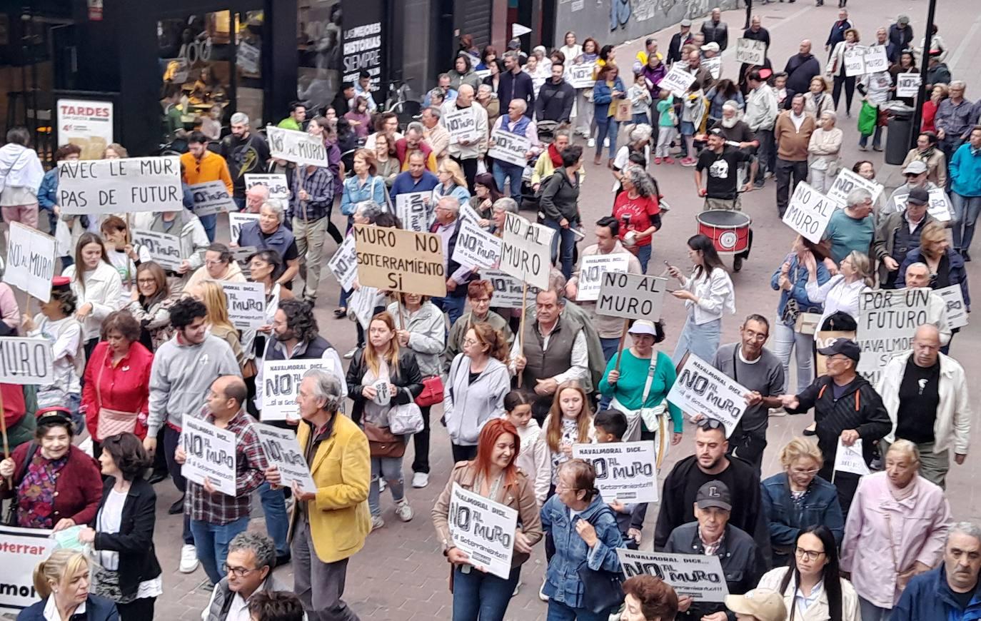 No al Muro no cede a pesar de lo avanzado de las obras