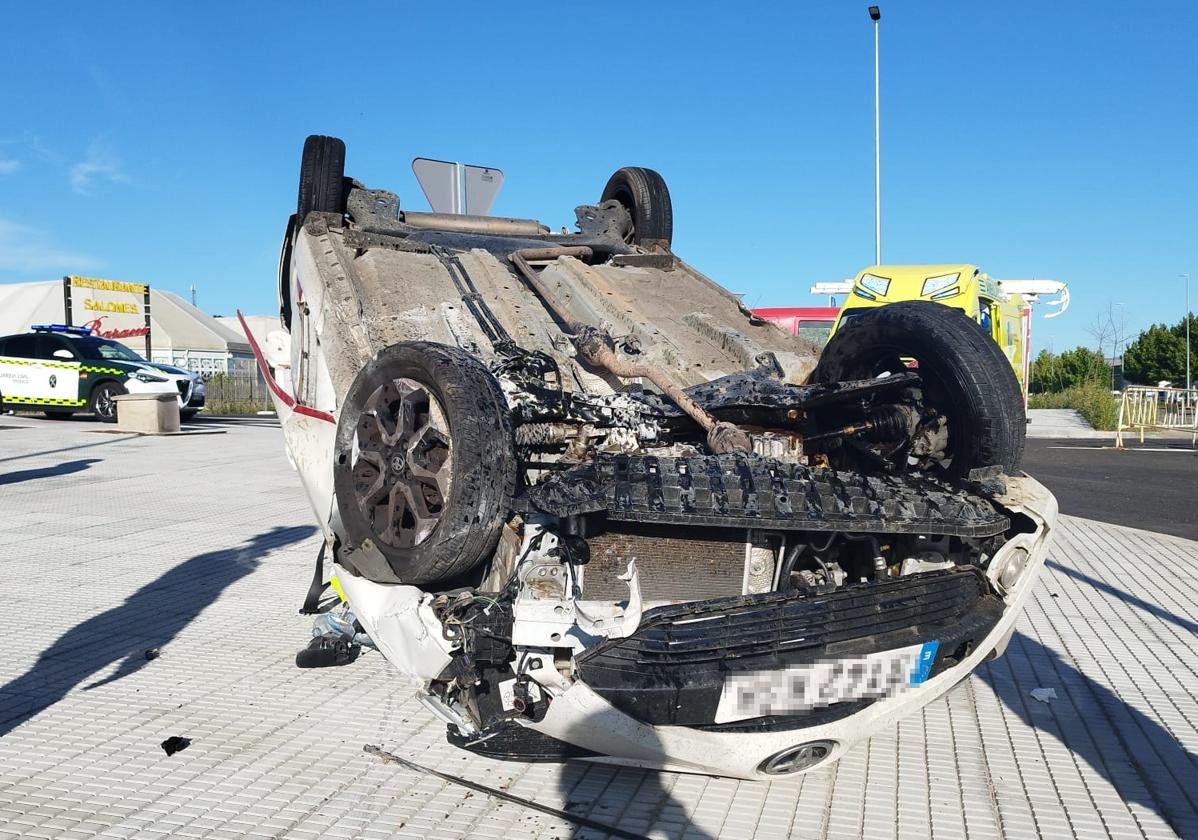 Herida una mujer tras dar varias vueltas de campana en la zona de La Bamba