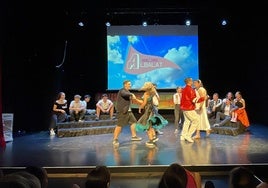 El taller de teatro Albatrillo repite el martes 'Grease, el musical junior'