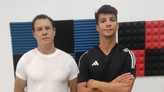 «Con 29 años y contrato cumplido, me apetecía ir a otro continente», dice Óliver Torres