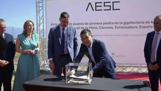 El inicio de la gigafactoría marca el nuevo horizonte económico de Extremadura